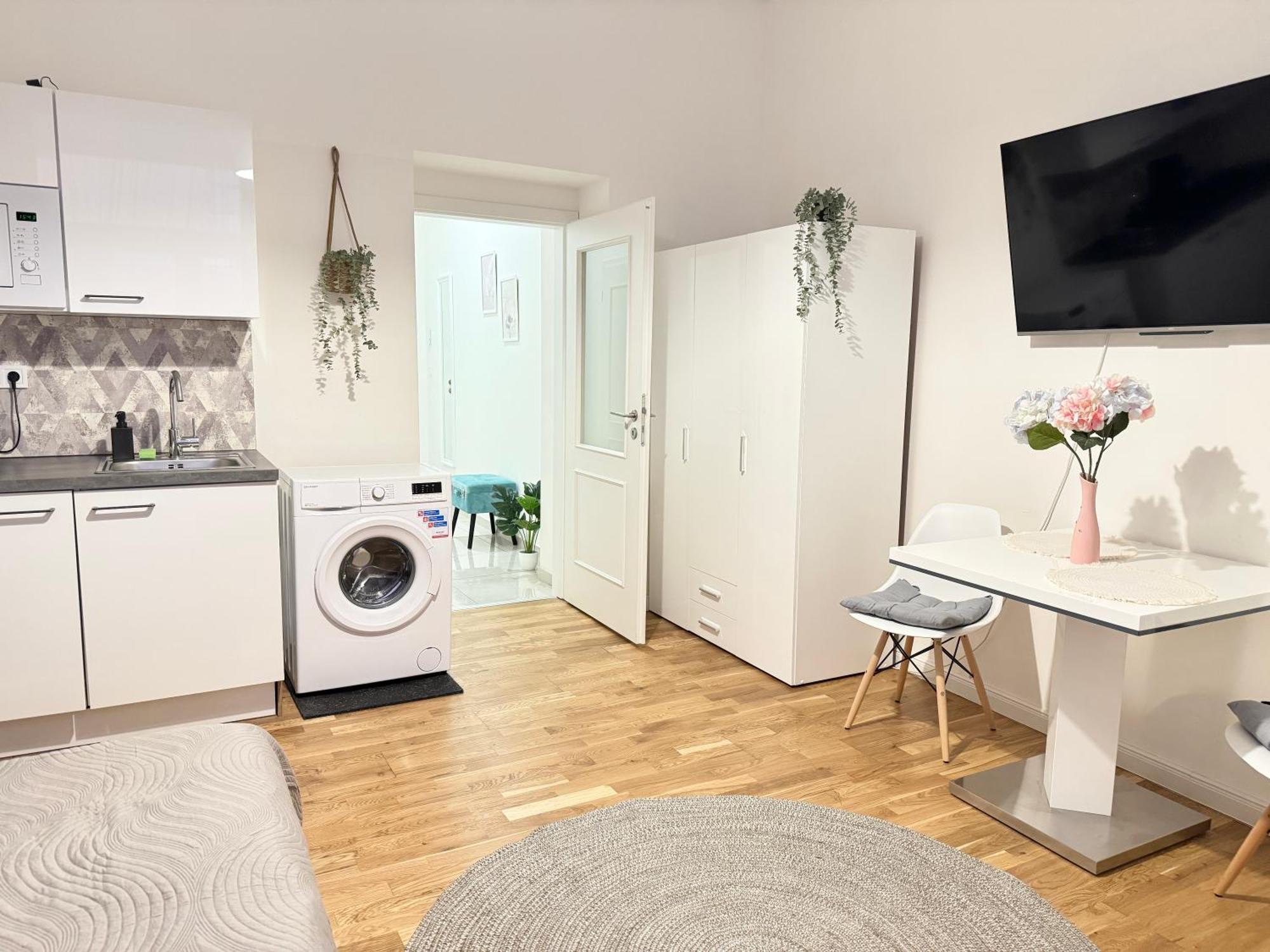 New! Romantic Apartment! In Centre! Florence! * Prague