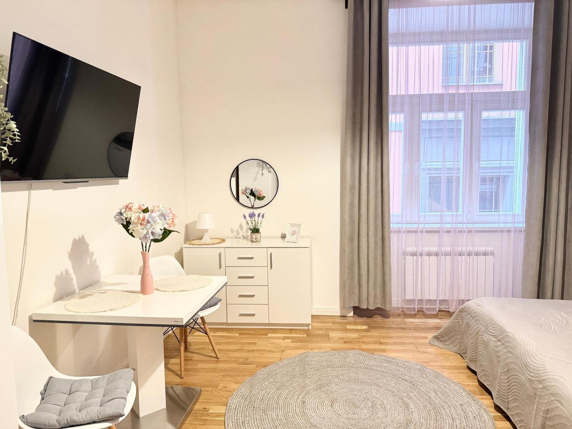 New! Romantic Apartment! In Centre! Florence! Apartment Prague